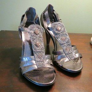 Kenneth Cole Reaction "Know How Hot" 8M never worn, no box